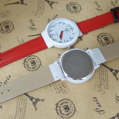 Trendy Teenage White Leather Strap Girl Watch