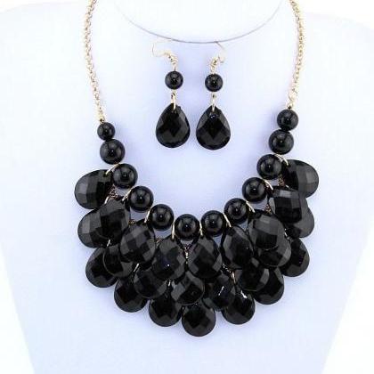 Statement Black Beads Choker Woman Necklace
