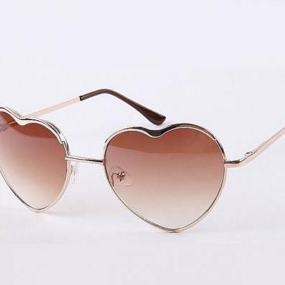 Heart shape brown lenses woman sunglasses