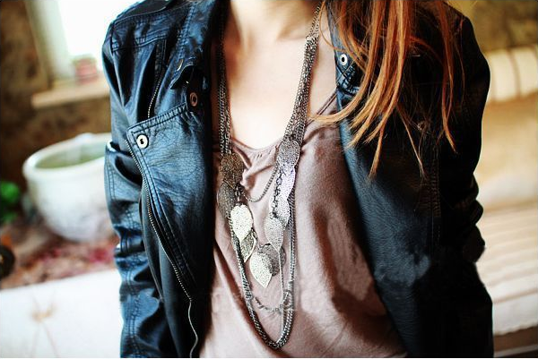 Ovate Leaves Pendant Fashion Woman Necklace