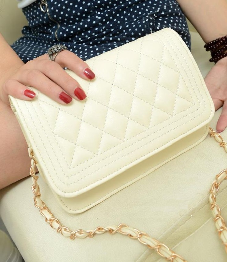 Date Night Messenger White Woman Handbag