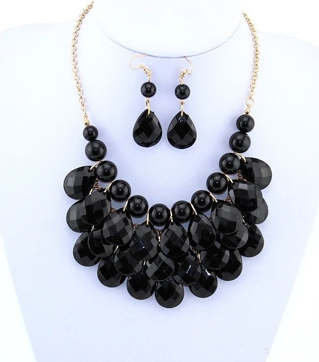Statement Black Beads Choker Woman Necklace
