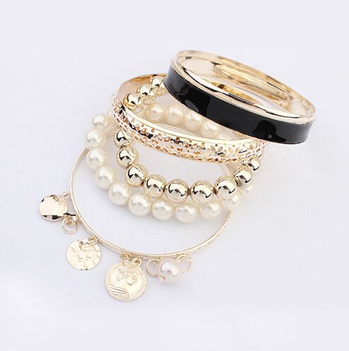 Trendy Pearls Coins And Chain Charm Black Woman Bracelet